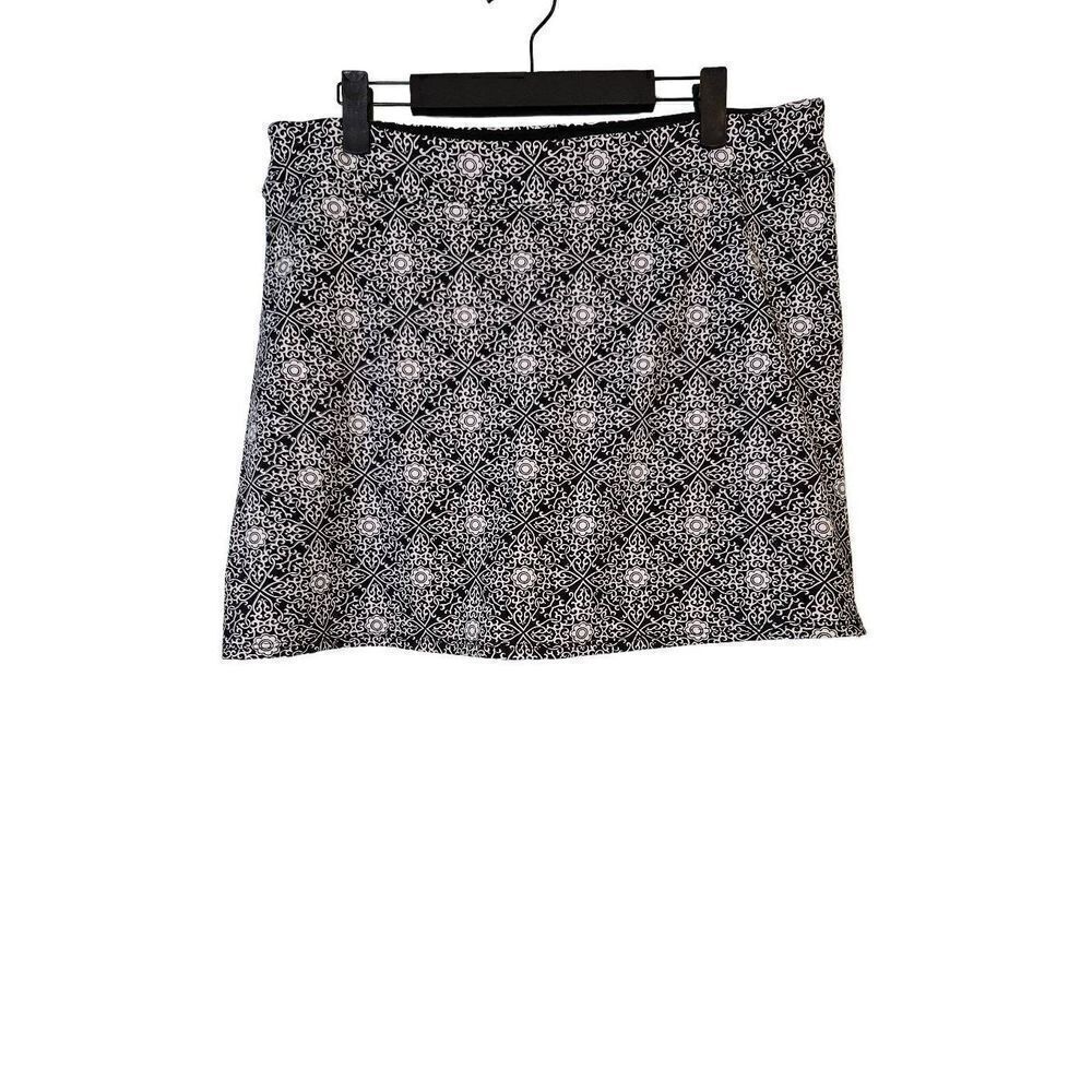 Tranquility by Colorado Clothing, black and white printed skort. L.